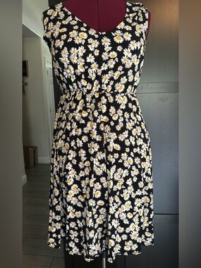 torrid Black Daisy Print Sleeveless Mini Dress 00